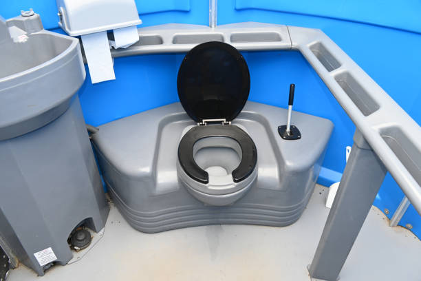 Best Portable restroom trailer rental  in Brighton, AL